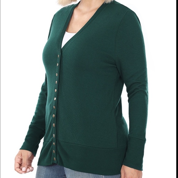 ⭐️Plus Size Snap Front Cardigan Forest Green - Picture 3 of 5